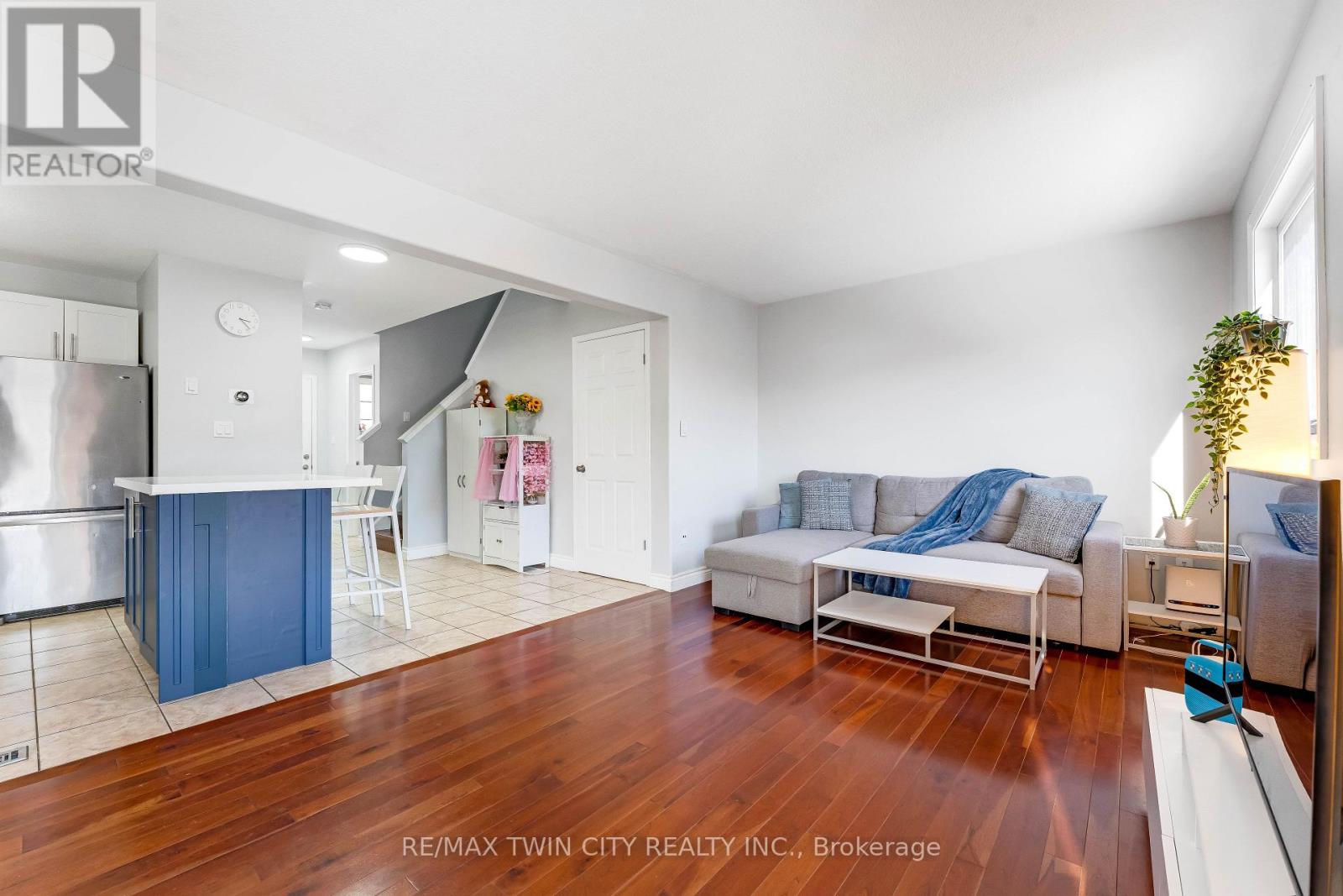 160 Prosperity Drive, Kitchener, Ontario  N2E 4E5 - Photo 9 - X12849932