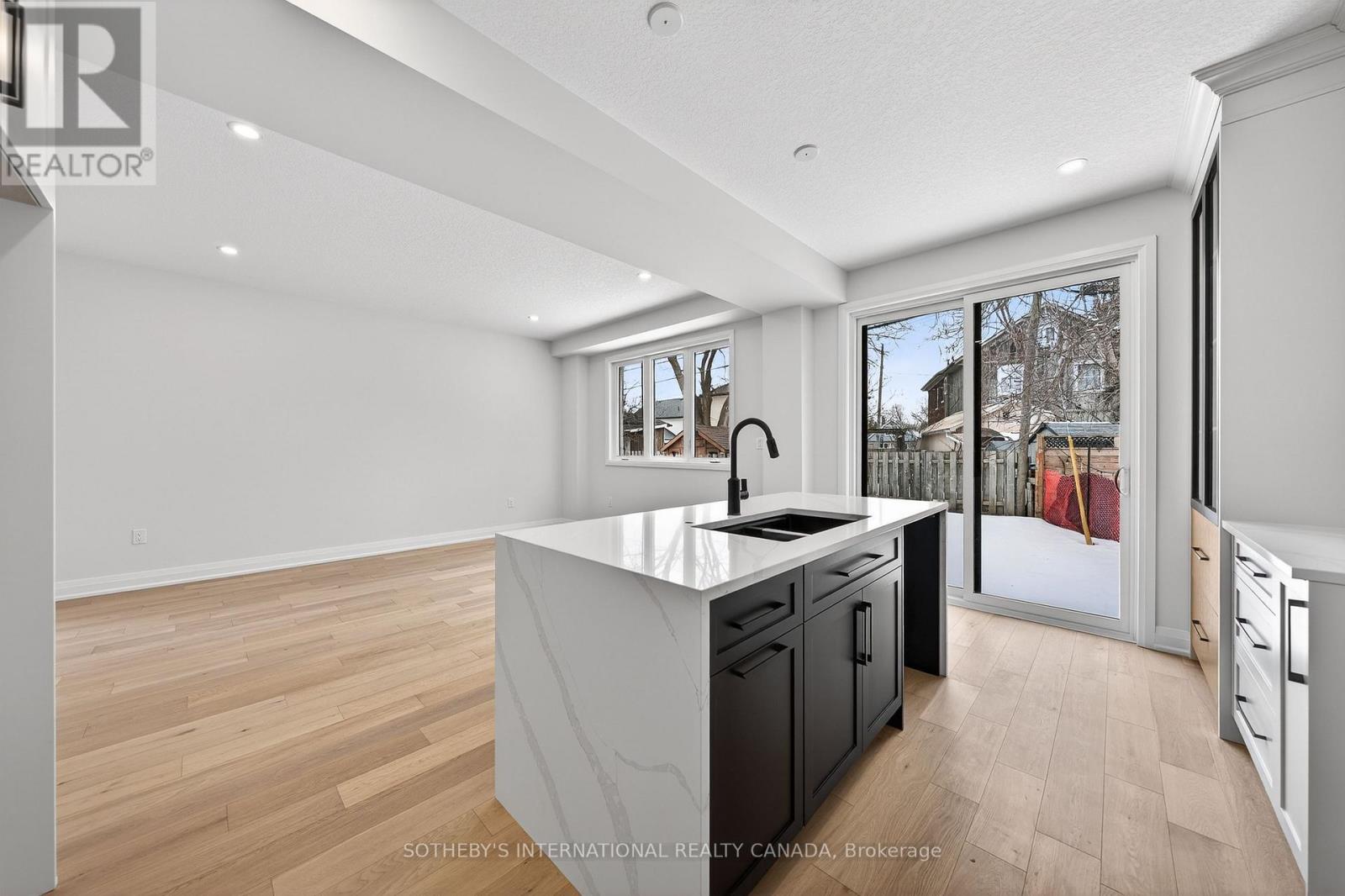 42 Rich Avenue, Cambridge, Ontario  N1R 2A5 - Photo 18 - X12849996