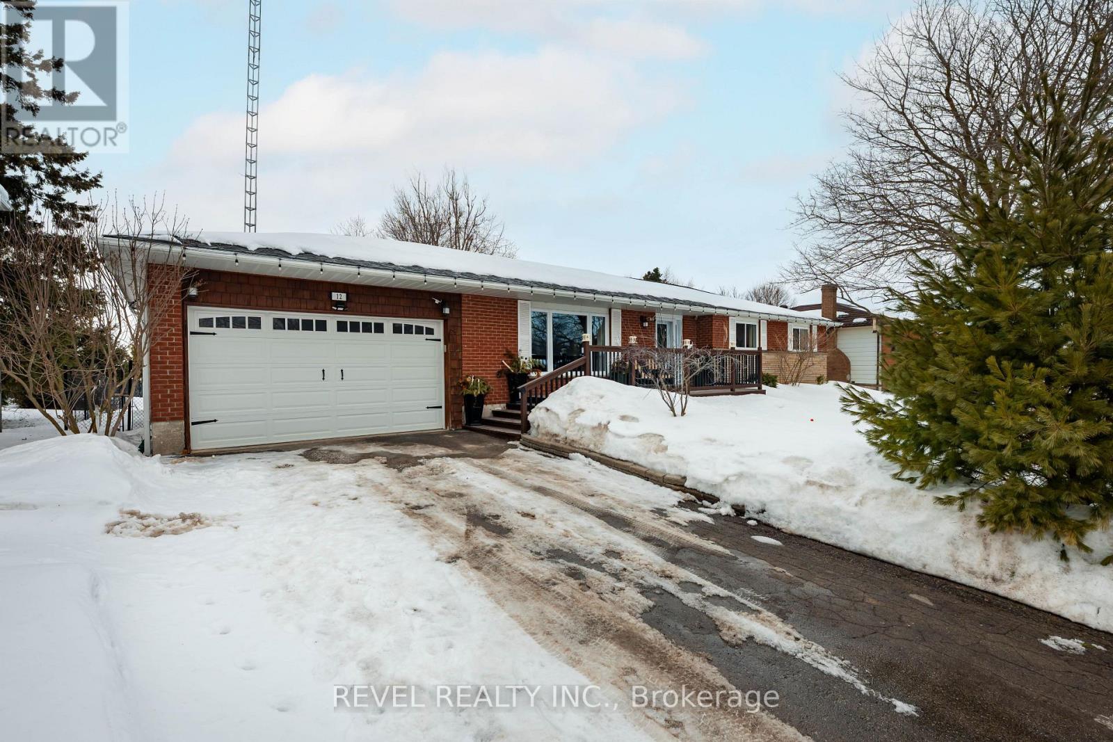 12 VICTORIA BOULEVARD, East Garafraxa, Ontario