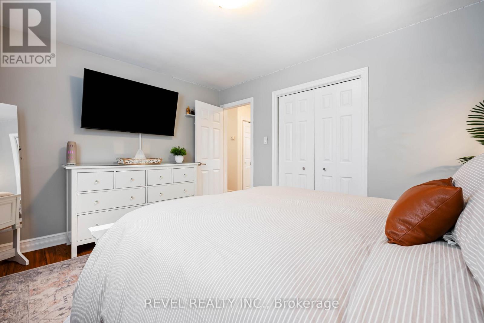 12 Victoria Boulevard, East Garafraxa, Ontario  L9W 7L6 - Photo 17 - X12850056