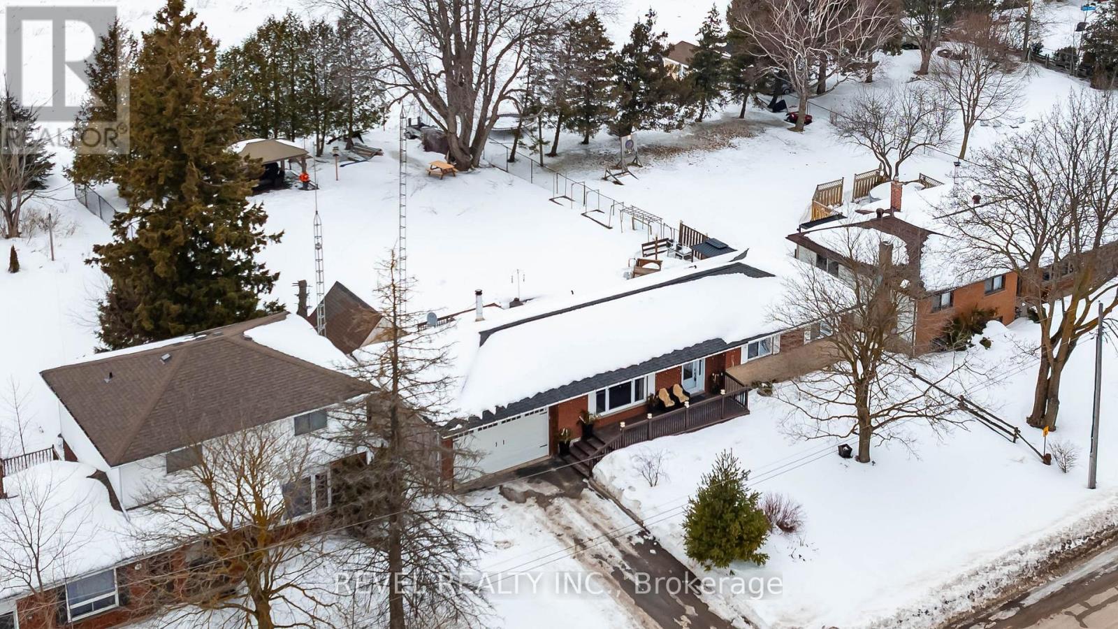 12 Victoria Boulevard, East Garafraxa, Ontario  L9W 7L6 - Photo 2 - X12850056