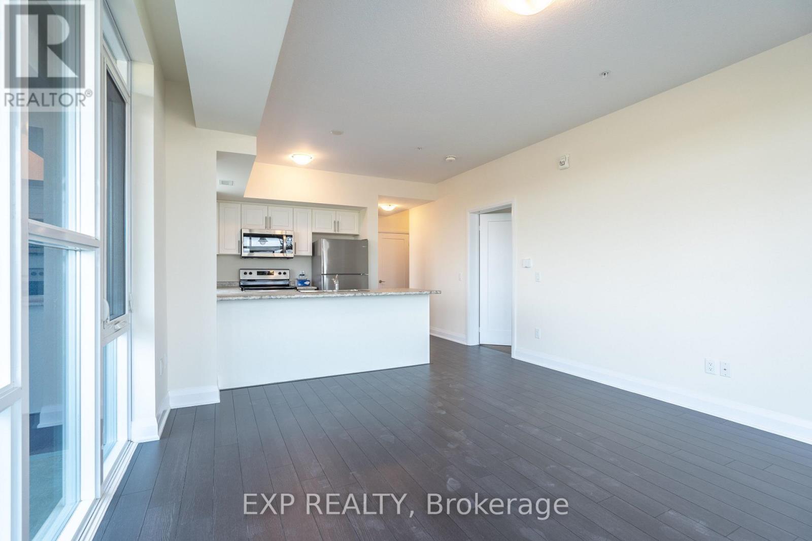 213 - 16 Concord Place, Grimsby, Ontario  L3M 0J1 - Photo 13 - X12850080