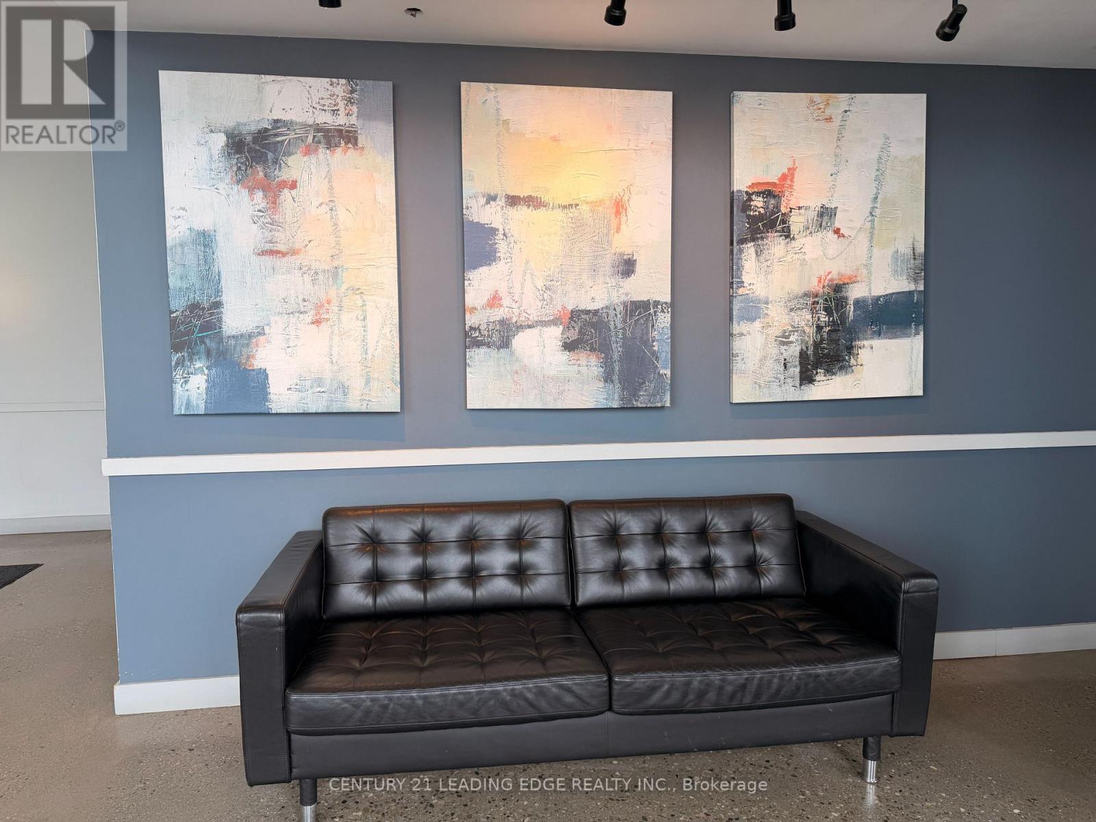 1308 - 1 Victoria Street S, Kitchener, Ontario  N2G 0B5 - Photo 2 - X12850114