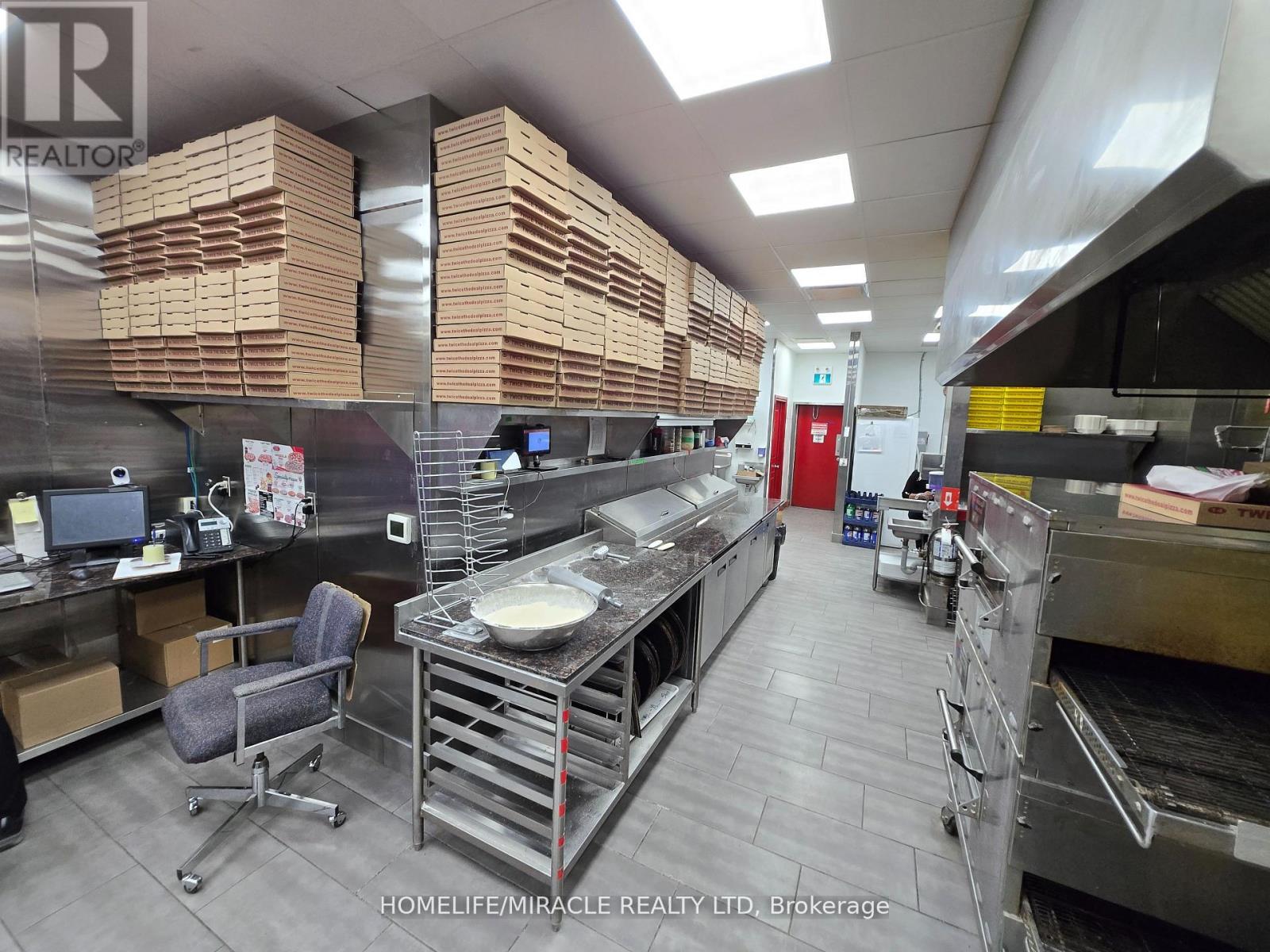 715 Wellington Street W, Guelph, Ontario  N1H 8L8 - Photo 10 - X12850120