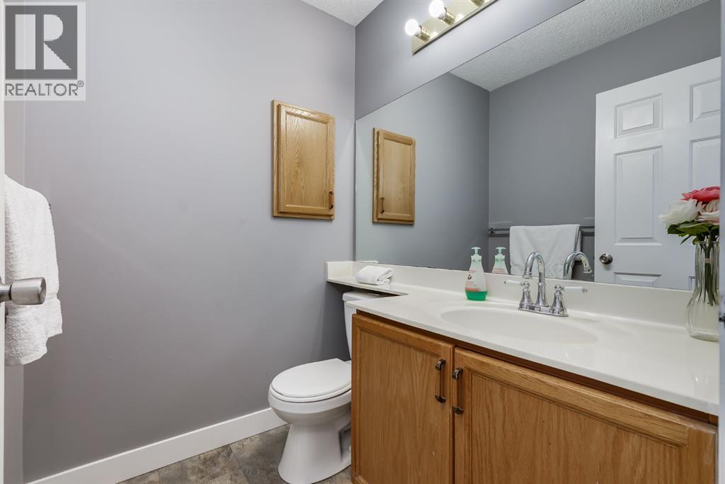 120 Hidden Ranch Crescent Nw, Calgary, Alberta  T3A 5W4 - Photo 14 - A2287975