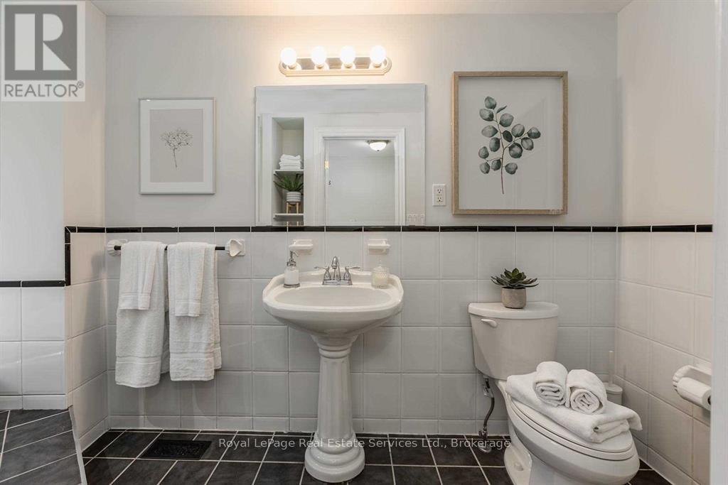 148 Major Street, Toronto, Ontario  M5S 2L2 - Photo 10 - C12850220