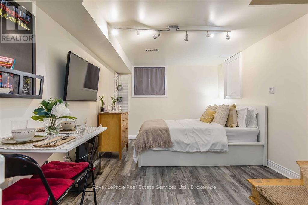 148 Major Street, Toronto, Ontario  M5S 2L2 - Photo 12 - C12850220