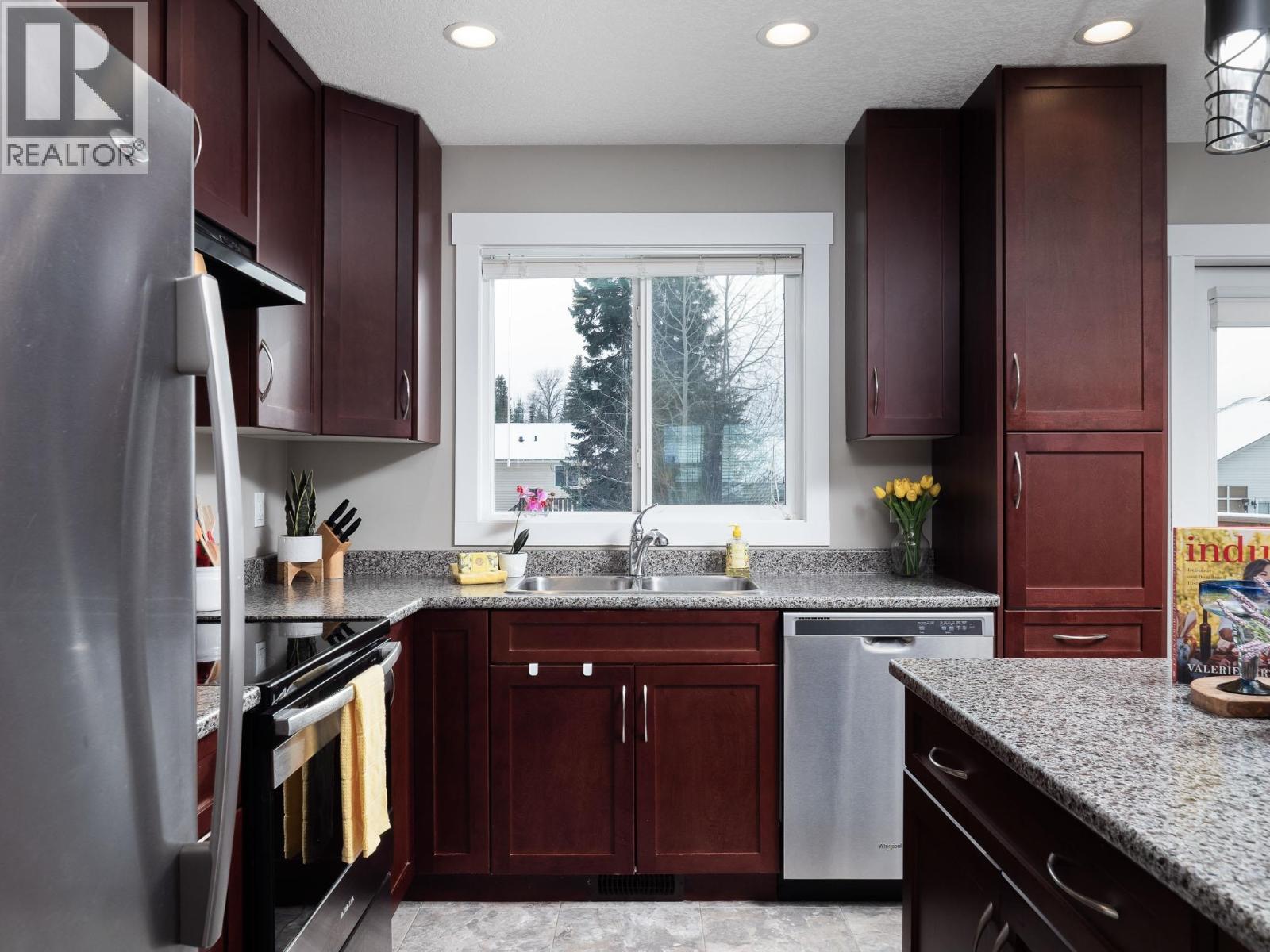 5439 Woodvalley Drive, Prince George, British Columbia  V2K 5A6 - Photo 11 - R3096566