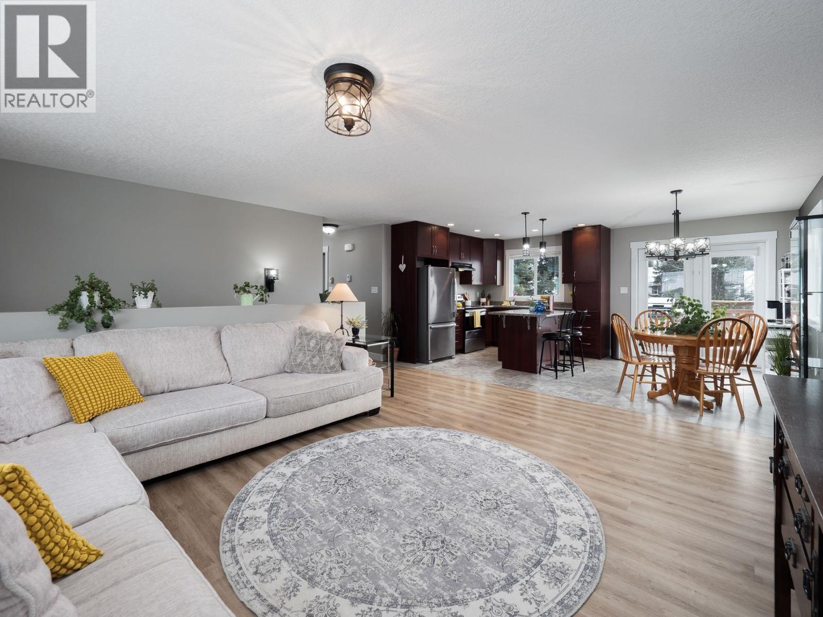 5439 Woodvalley Drive, Prince George, British Columbia  V2K 5A6 - Photo 6 - R3096566