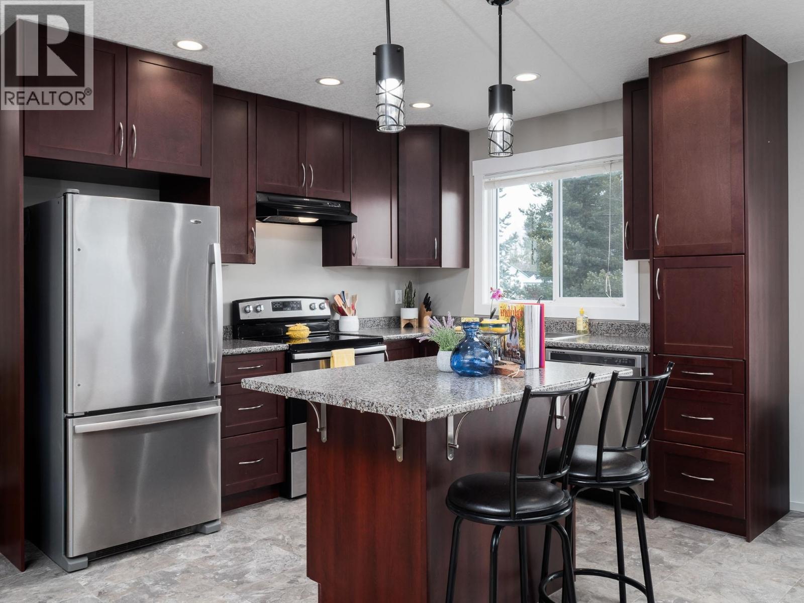 5439 Woodvalley Drive, Prince George, British Columbia  V2K 5A6 - Photo 8 - R3096566