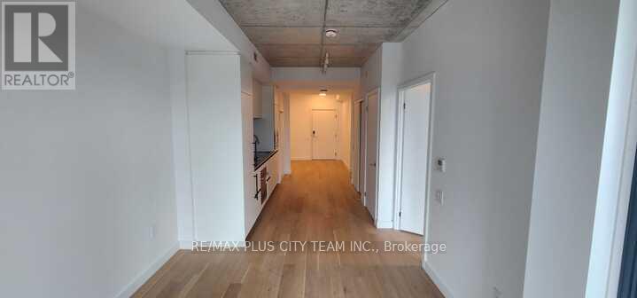 301 - 1720 Bayview Avenue, Toronto, Ontario  M4G 3C4 - Photo 3 - C12846598