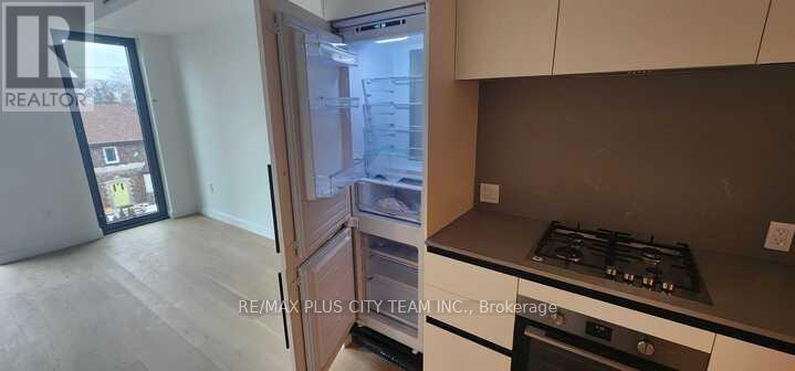 301 - 1720 Bayview Avenue, Toronto, Ontario  M4G 3C4 - Photo 5 - C12846598