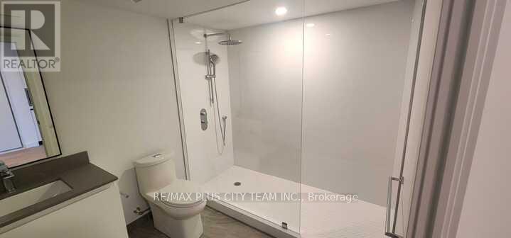 301 - 1720 Bayview Avenue, Toronto, Ontario  M4G 3C4 - Photo 8 - C12846598