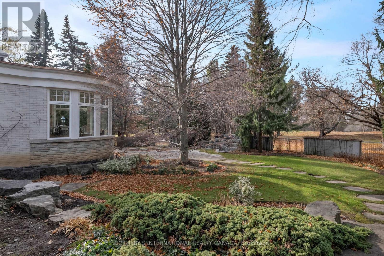 91 Fairway Heights Drive, Markham (Bayview Fairway-Bayview Country Club Estates), Ontario  L3T 3A7 - Photo 31 - N12591880