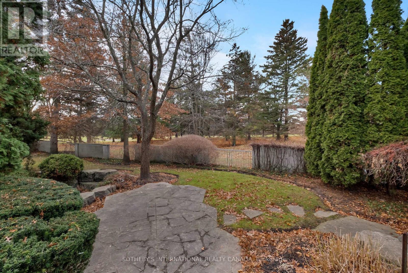 91 Fairway Heights Drive, Markham (Bayview Fairway-Bayview Country Club Estates), Ontario  L3T 3A7 - Photo 35 - N12591880