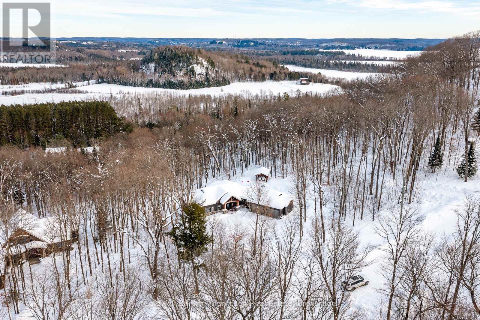 15 Forest Hill Lane, Huntsville, Ontario  P1H 2N5 - Photo 48 - X12850300