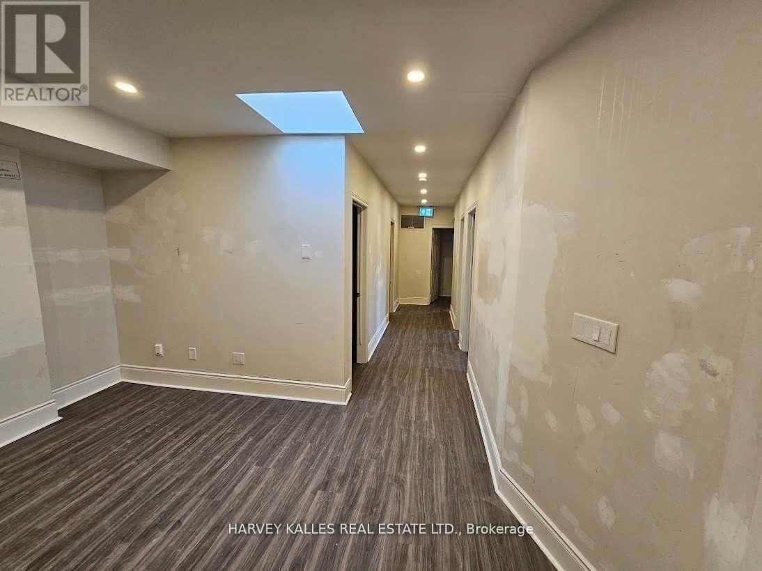 2nd Floor - 1166 St Clair Avenue W, Toronto (Corso Italia-Davenport), Ontario  M6E 1B4 - Photo 3 - W12847586