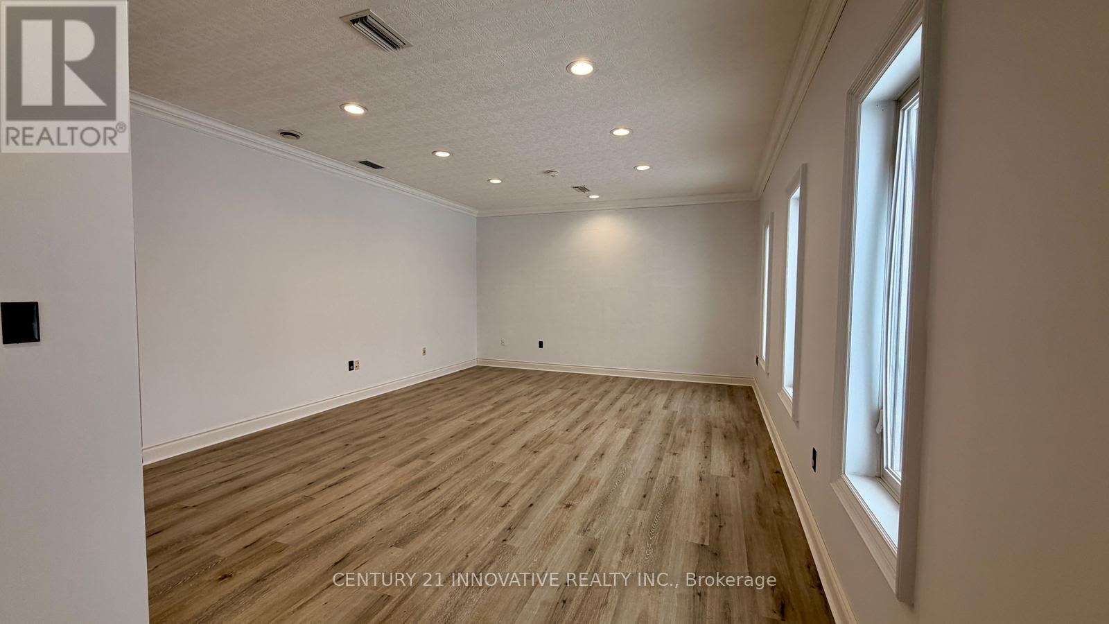 5615 Mcgillivray Drive N, Lucan Biddulph, Ontario  N0M 2J0 - Photo 10 - X12830354