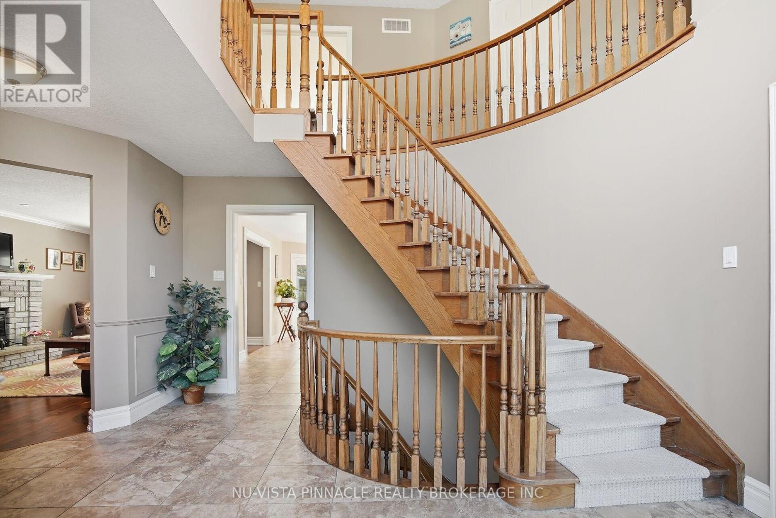 532 Rosecliffe Terrace, London South, Ontario  N6K 4H6 - Photo 5 - X12850008