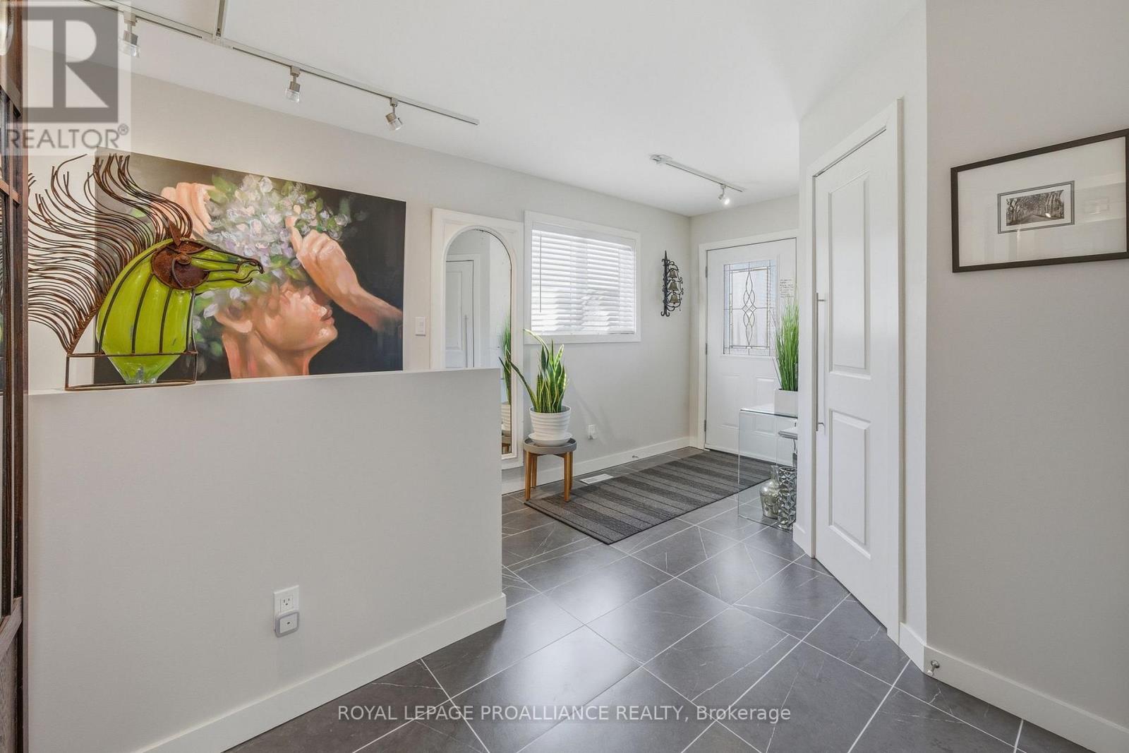 63 Conger Drive, Prince Edward County, Ontario  K0K 3L0 - Photo 5 - X12850246