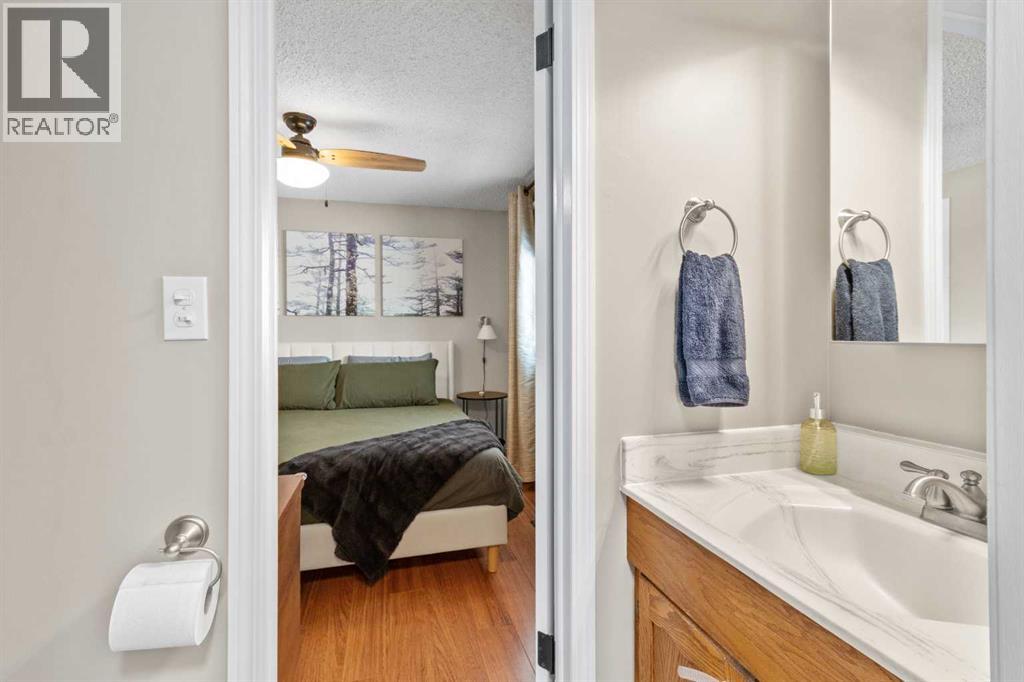 500 Queen Street, Elnora, Alberta  T0M 0Y0 - Photo 21 - A2271481