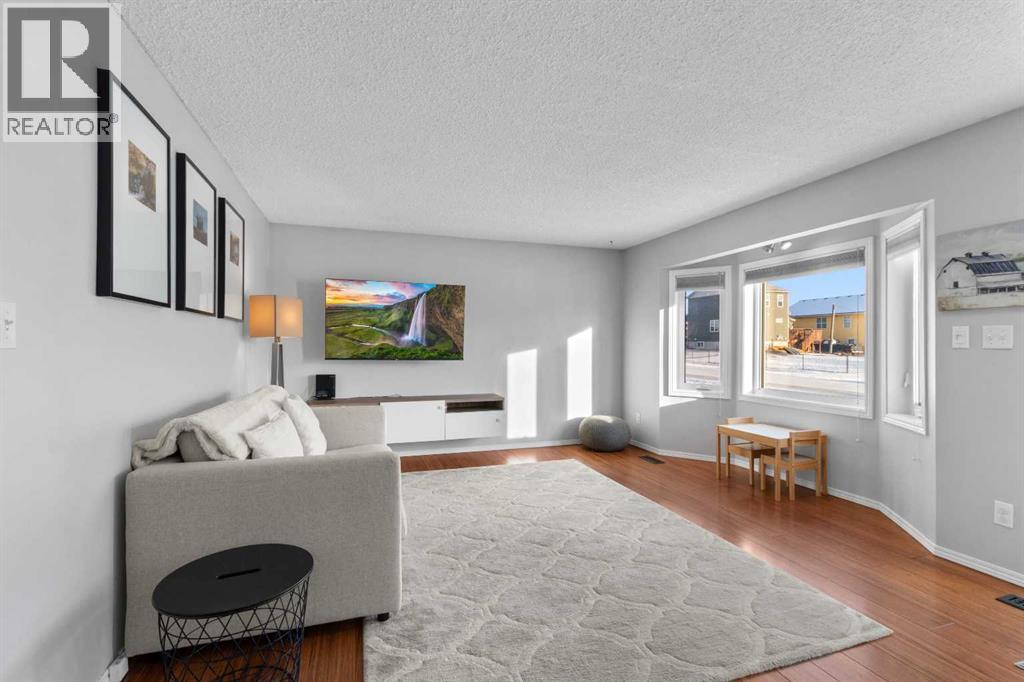 500 Queen Street, Elnora, Alberta  T0M 0Y0 - Photo 6 - A2271481