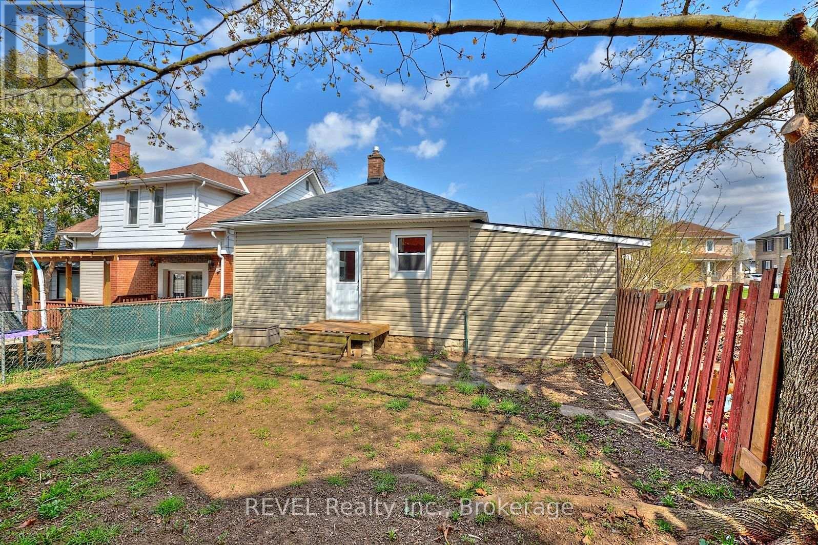 1 Berryman Avenue, St. Catharines, Ontario  L2R 3W8 - Photo 24 - X12850260