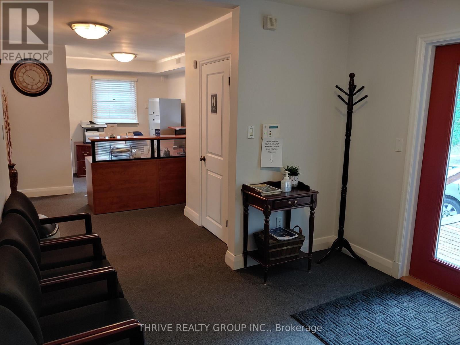 156 Oxford Street W, London North, Ontario  N6H 1S1 - Photo 4 - X12846106