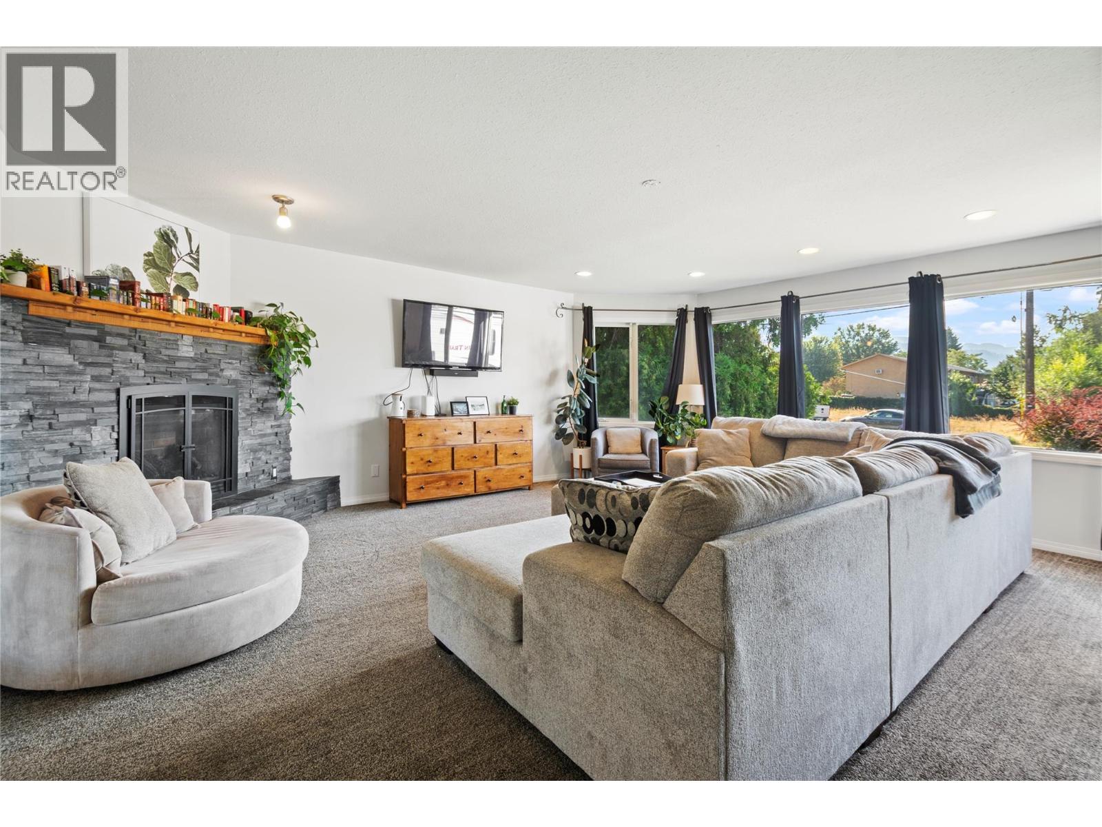 111 Roy Avenue, Penticton, British Columbia  V2A 3M8 - Photo 9 - 10378187