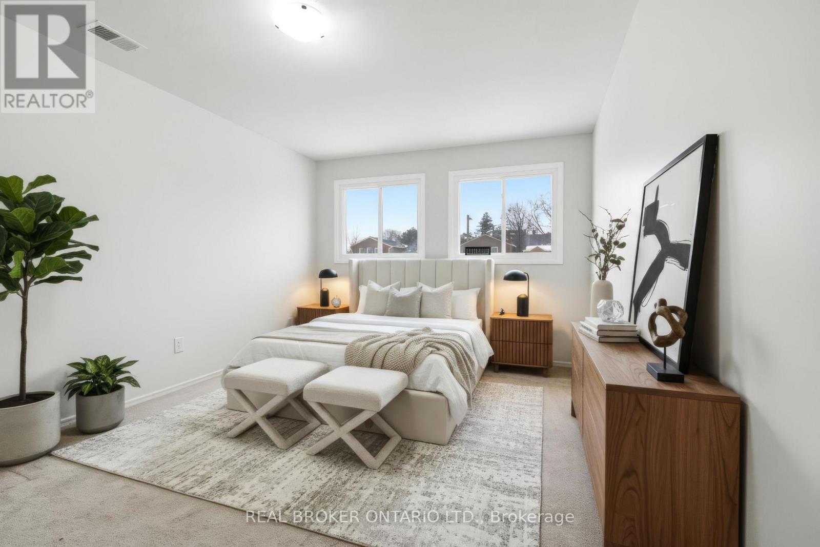 4114 Trapper Crescent, Mississauga, Ontario  L5L 3A9 - Photo 10 - W12849954