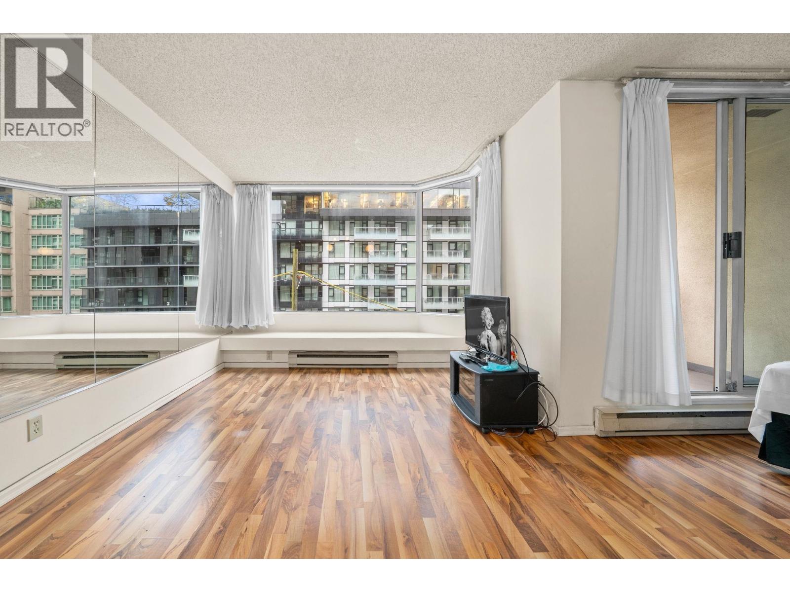 307 1330 Hornby Street, Vancouver, British Columbia  V6Z 1W5 - Photo 2 - R3096506