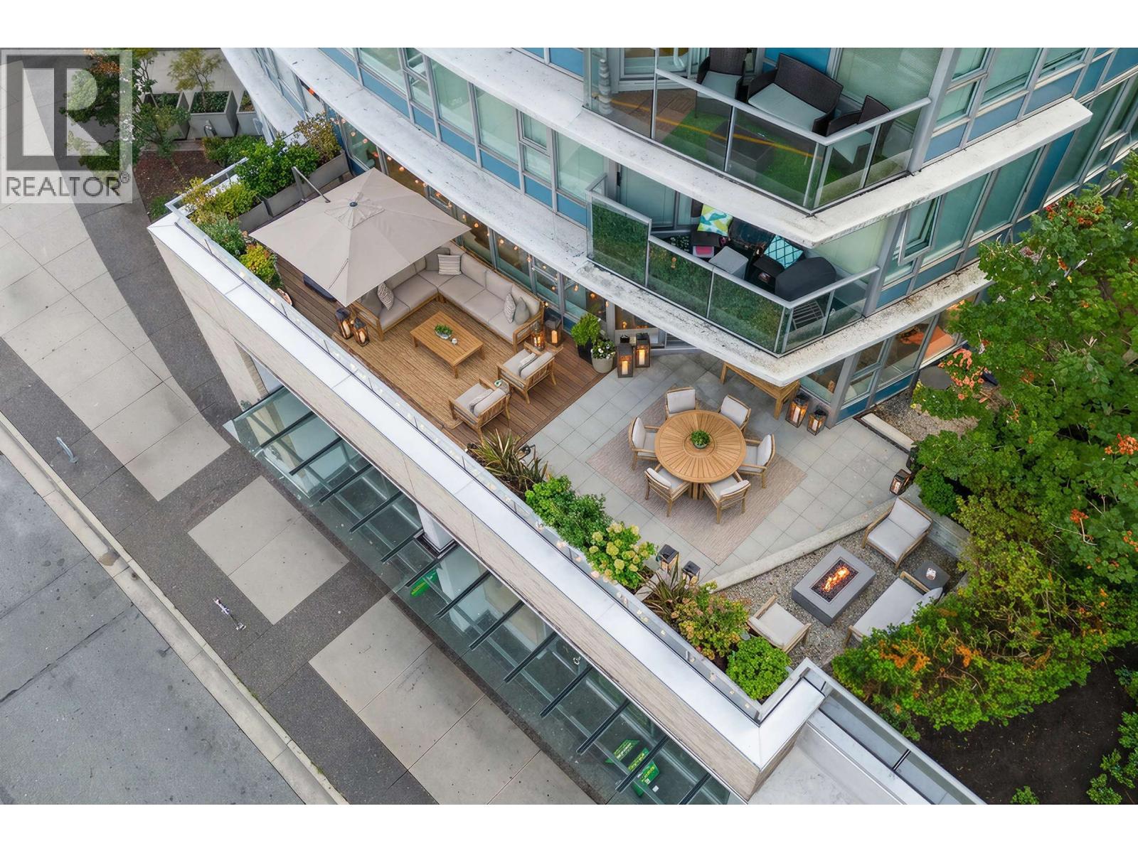 202 689 ABBOTT STREET, Vancouver, British Columbia