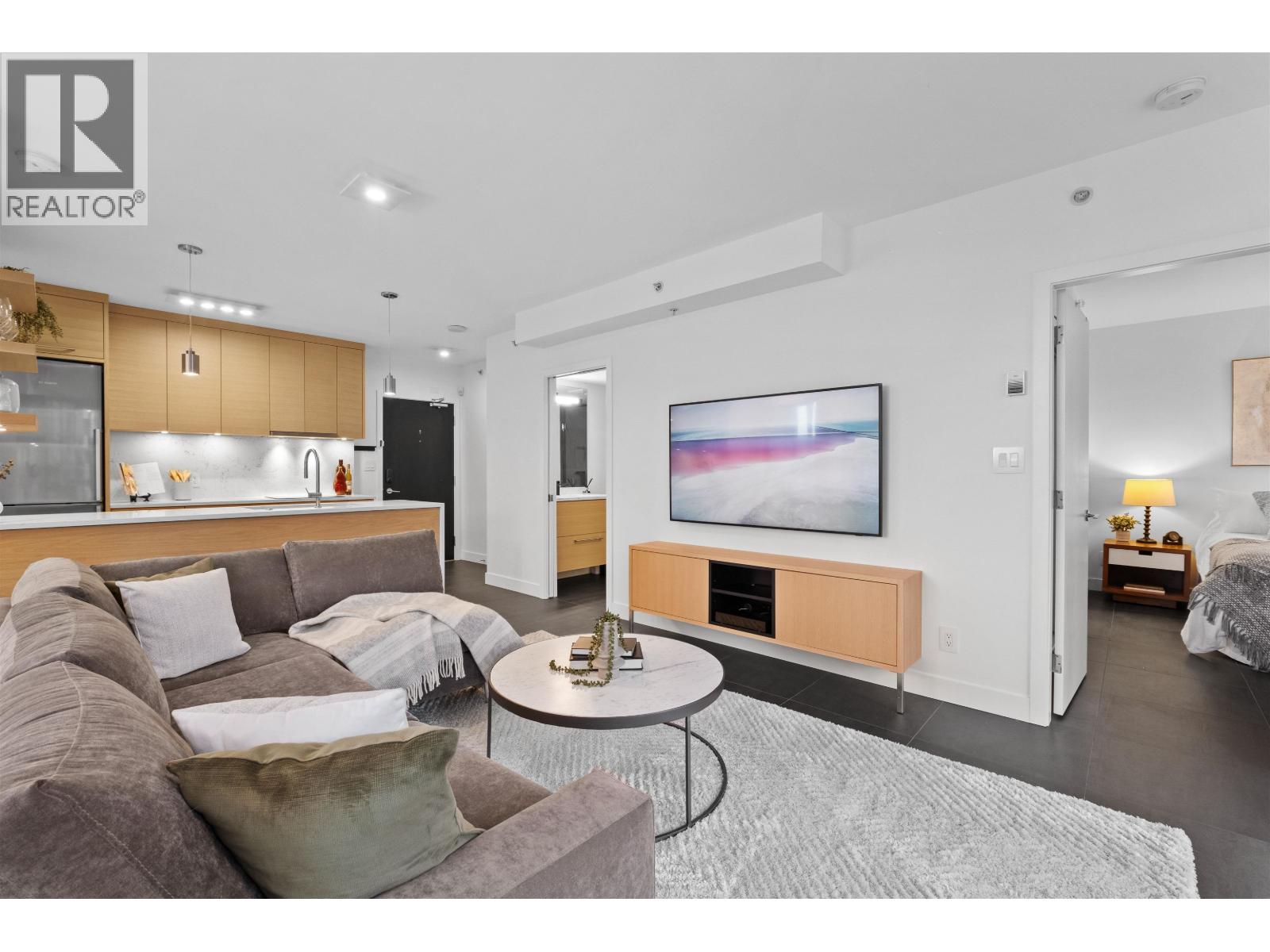 202 689 Abbott Street, Vancouver, British Columbia  V6B 0J2 - Photo 2 - R3096549