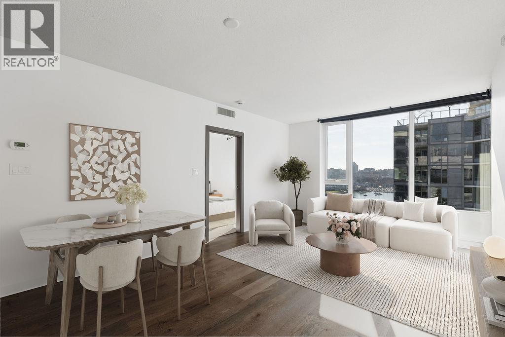 1751 38 SMITHE STREET, Vancouver, British Columbia