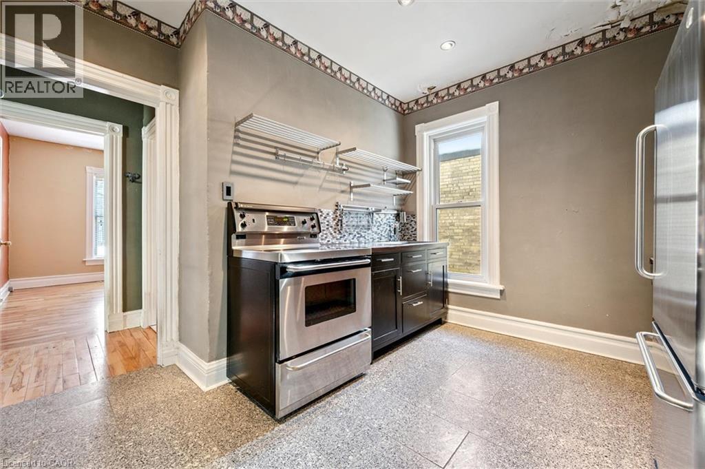 98 William Street W, Waterloo, Ontario  N2L 1J7 - Photo 5 - 40809842