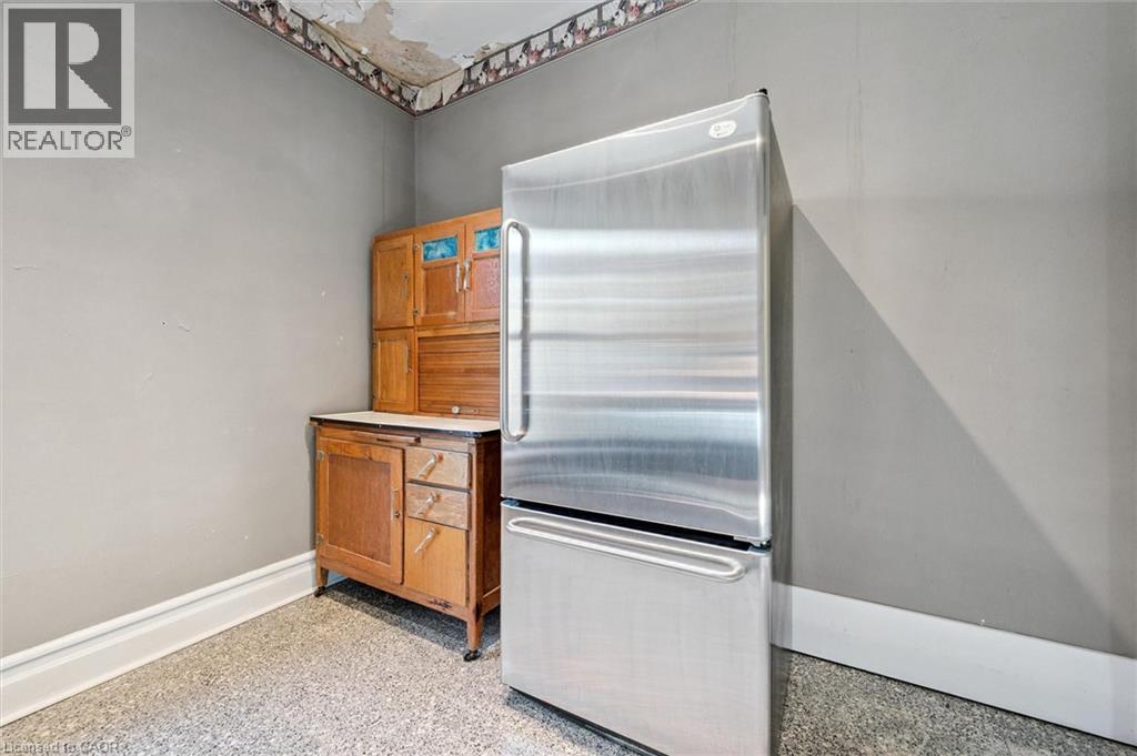 98 William Street W, Waterloo, Ontario  N2L 1J7 - Photo 6 - 40809842