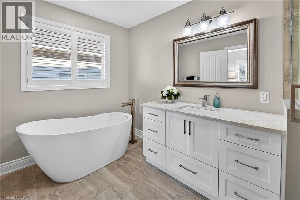 23 Tamarack Court, Grimsby, Ontario  L3M 5M2 - Photo 28 - 40809562