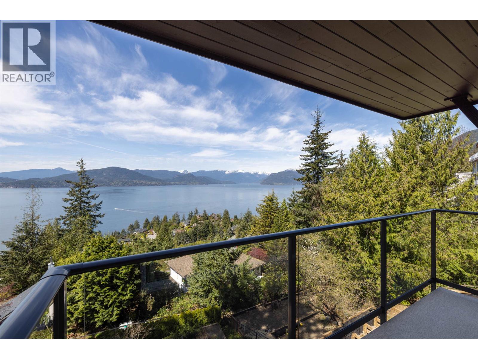 250 Kelvin Grove Way, Lions Bay, British Columbia  V0N 2E0 - Photo 11 - R3096520