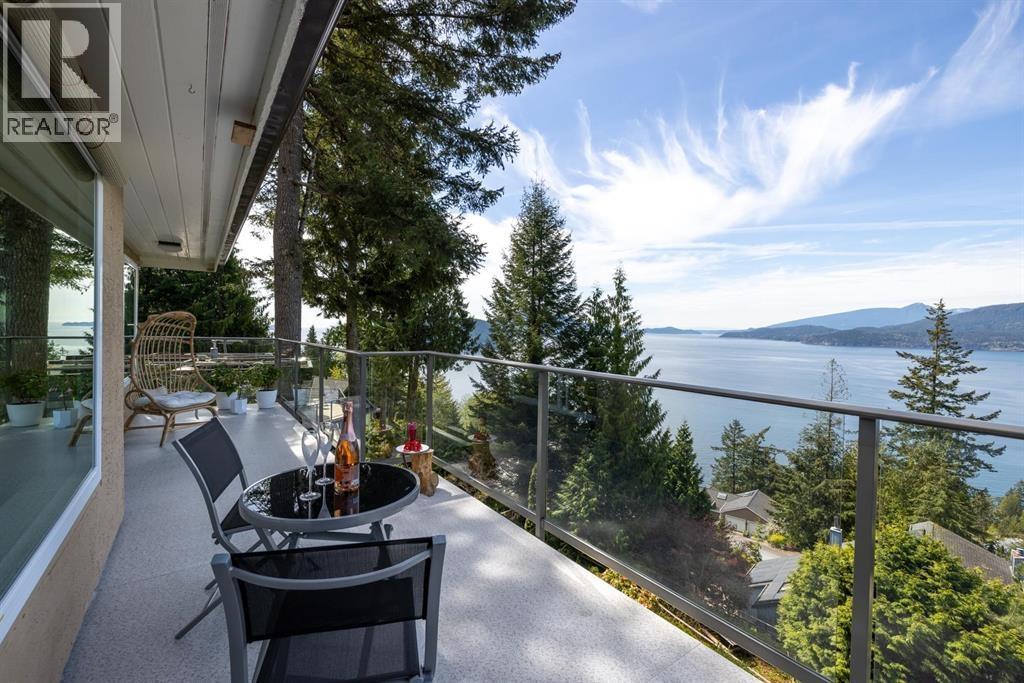 250 Kelvin Grove Way, Lions Bay, British Columbia  V0N 2E0 - Photo 13 - R3096520