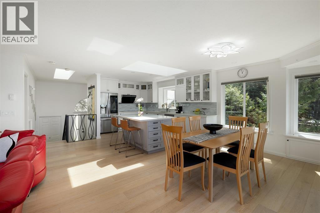 250 Kelvin Grove Way, Lions Bay, British Columbia  V0N 2E0 - Photo 4 - R3096520