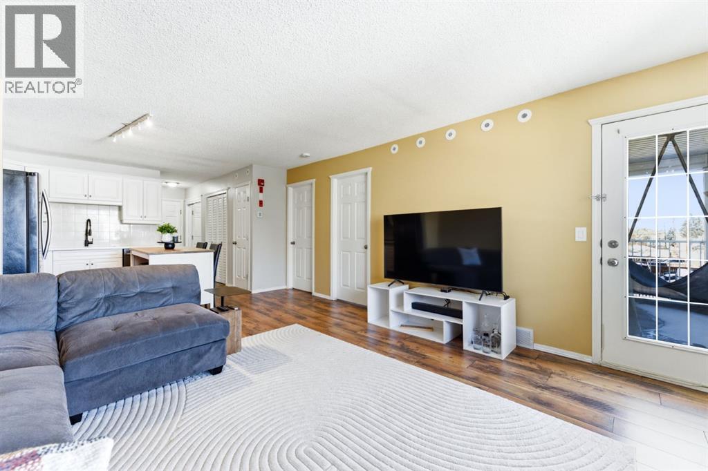 203, 6148 Bowness Road Nw, Calgary, Alberta  T3B 0E1 - Photo 8 - A2288648