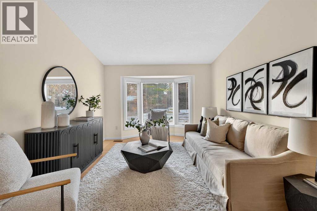 315 Woodhaven Place SW, Calgary, Alberta