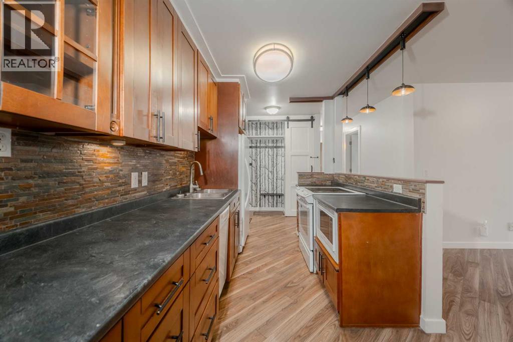 3303, 4001c 49 Street Nw, Calgary, Alberta  T3A 2C9 - Photo 2 - A2290916