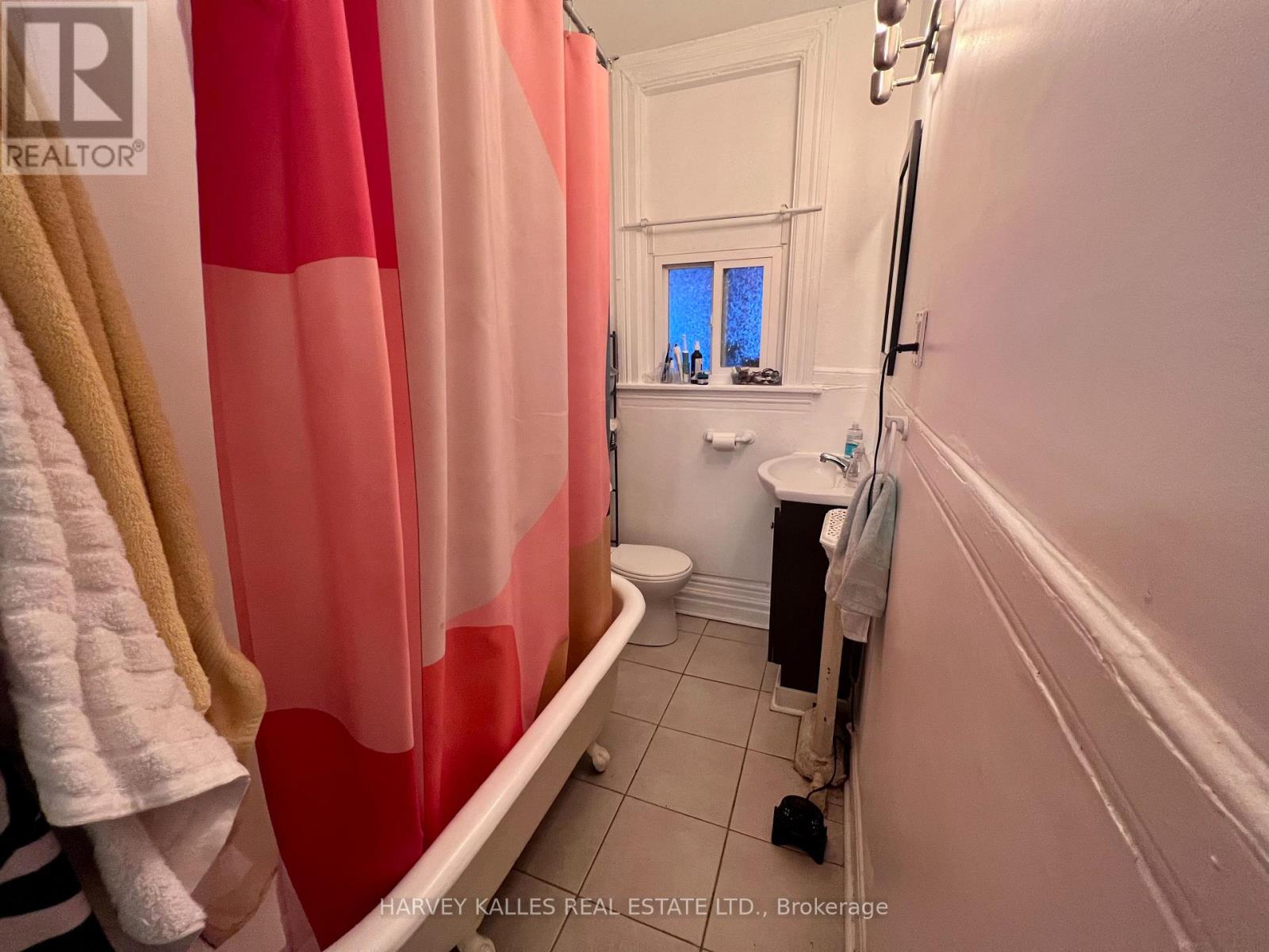 2nd Floor - 791 Bathurst Street, Toronto, Ontario  M5S 1Z5 - Photo 8 - C12850262