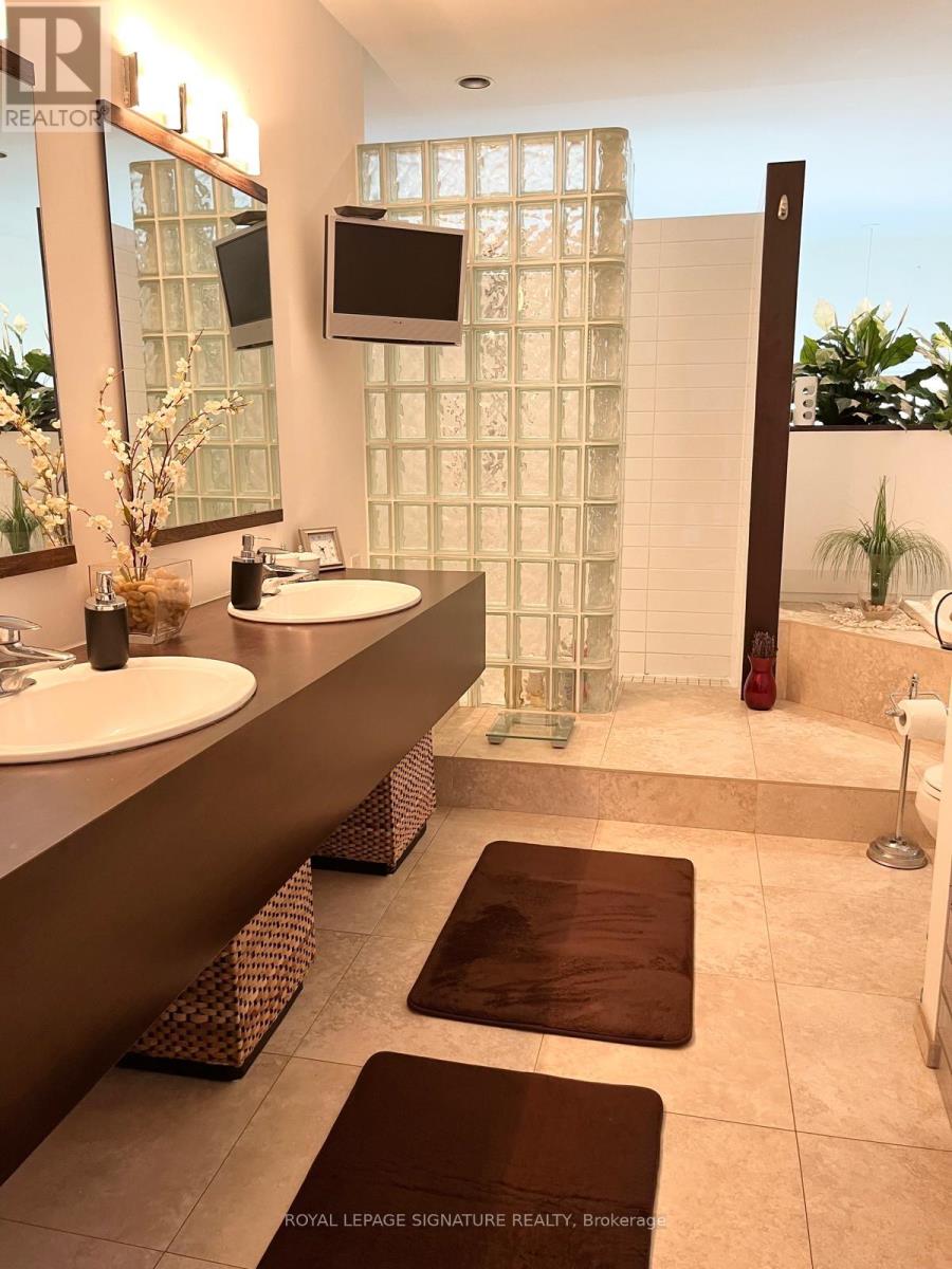 90 Berkinshaw Crescent, Toronto, Ontario  M3B 2T2 - Photo 26 - C12850296