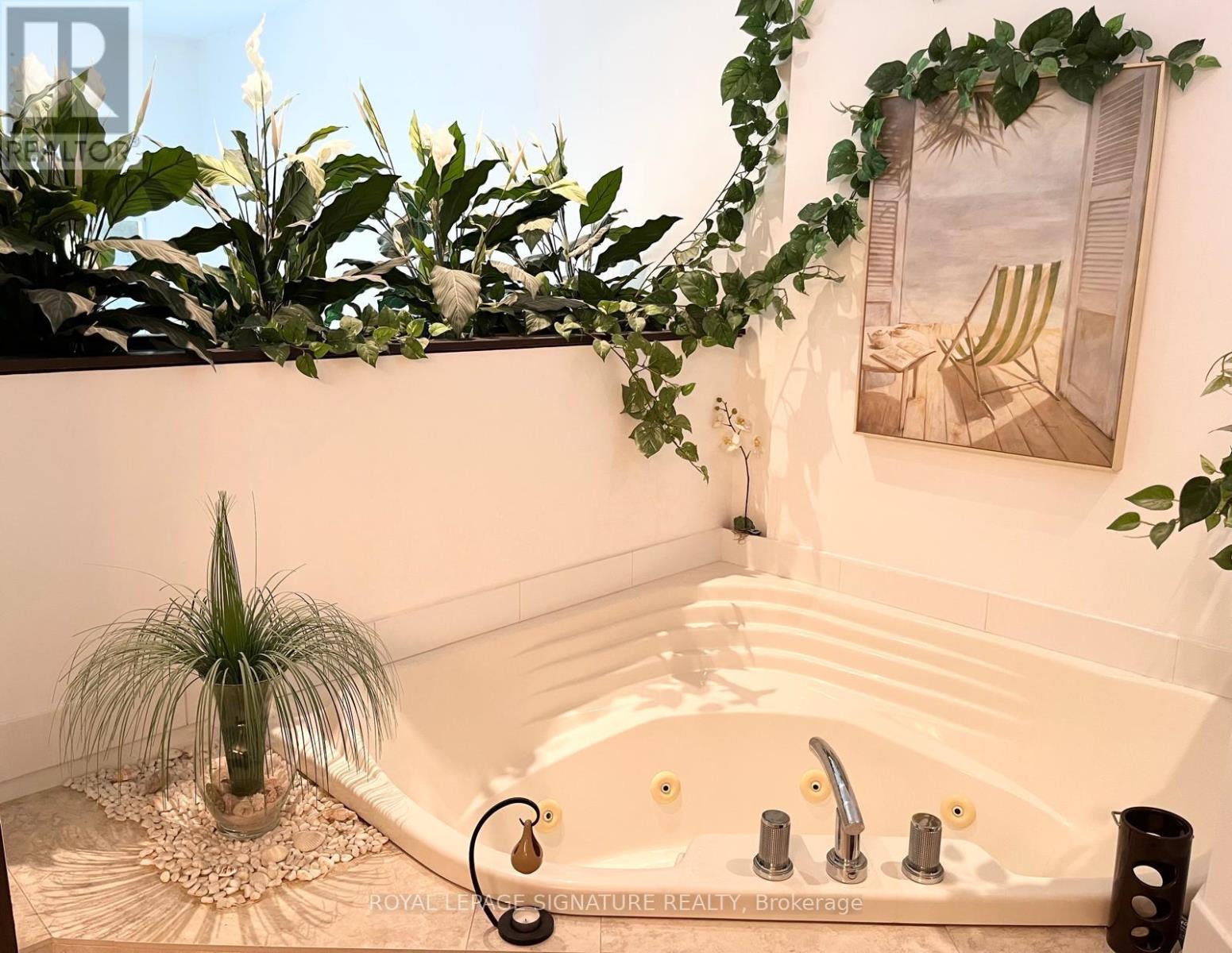 90 Berkinshaw Crescent, Toronto, Ontario  M3B 2T2 - Photo 28 - C12850296