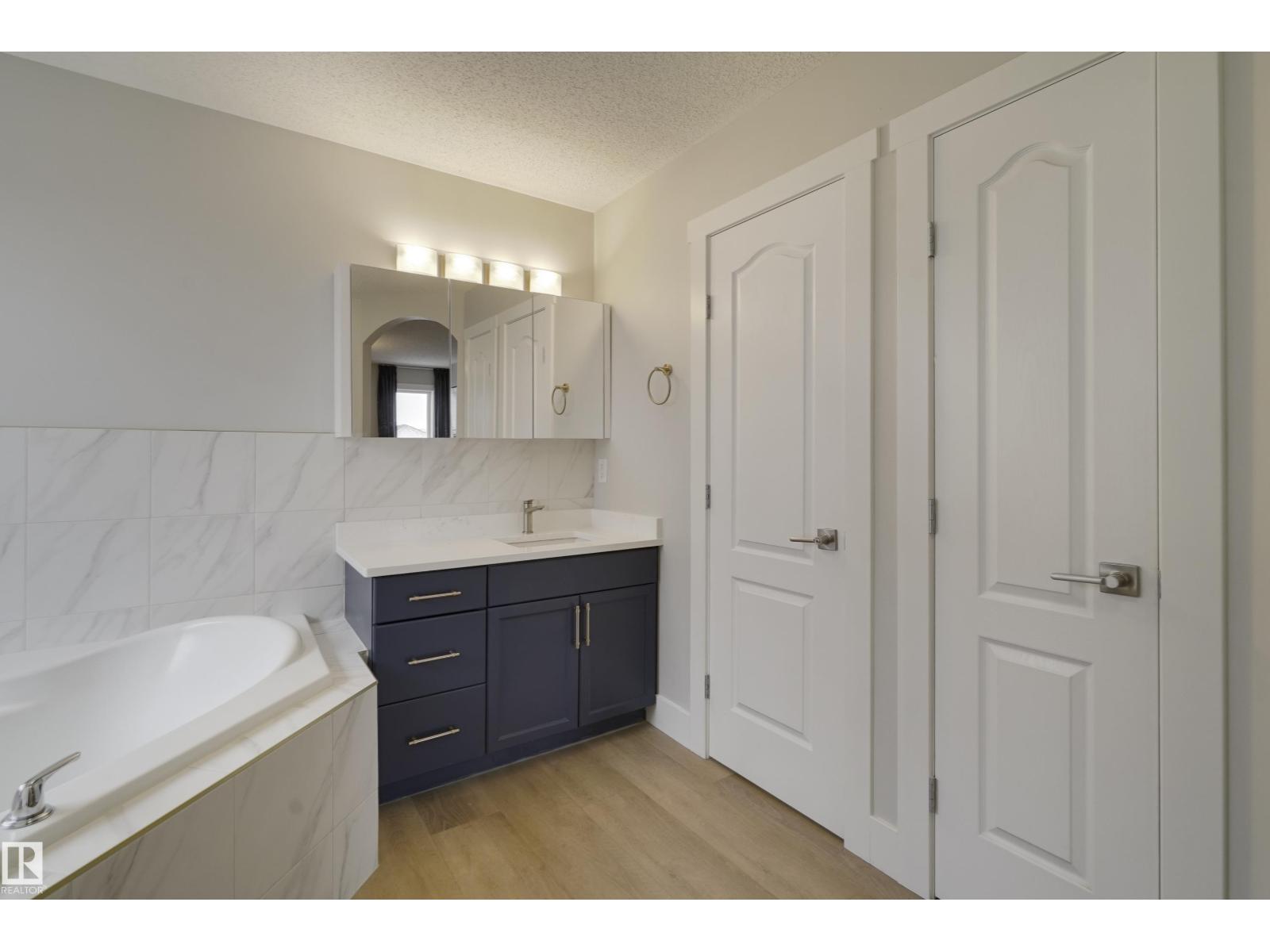 5911 7 Av Sw, Edmonton, Alberta  T6X 0G5 - Photo 34 - E4475932