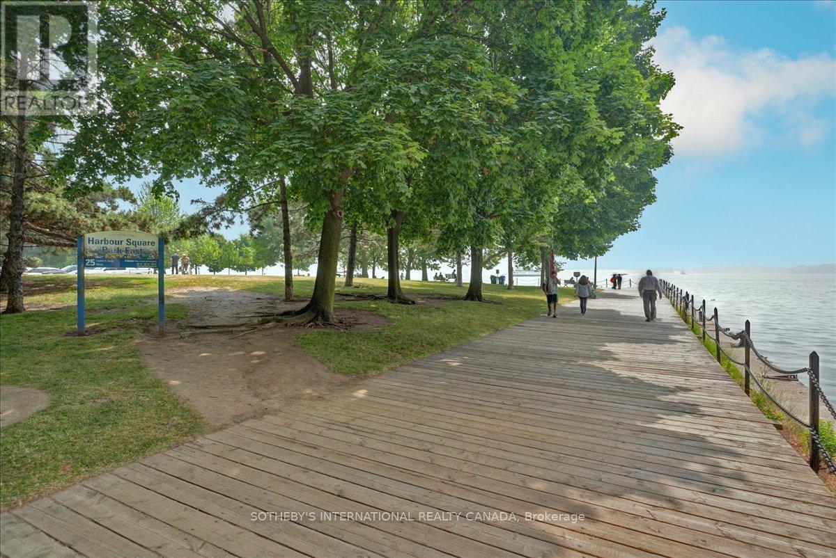 1110 - 65 Harbour Square, Toronto, Ontario  M5J 2L4 - Photo 39 - C12667984