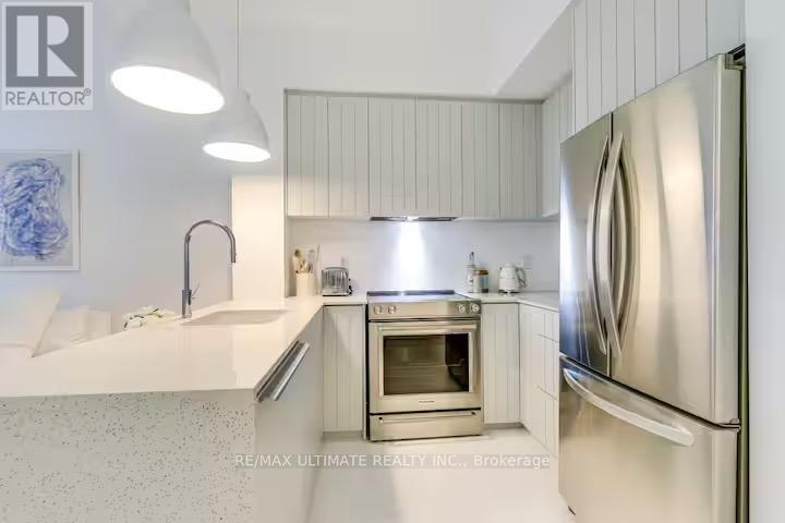 514 - 21 SCOLLARD STREET, Toronto, Ontario