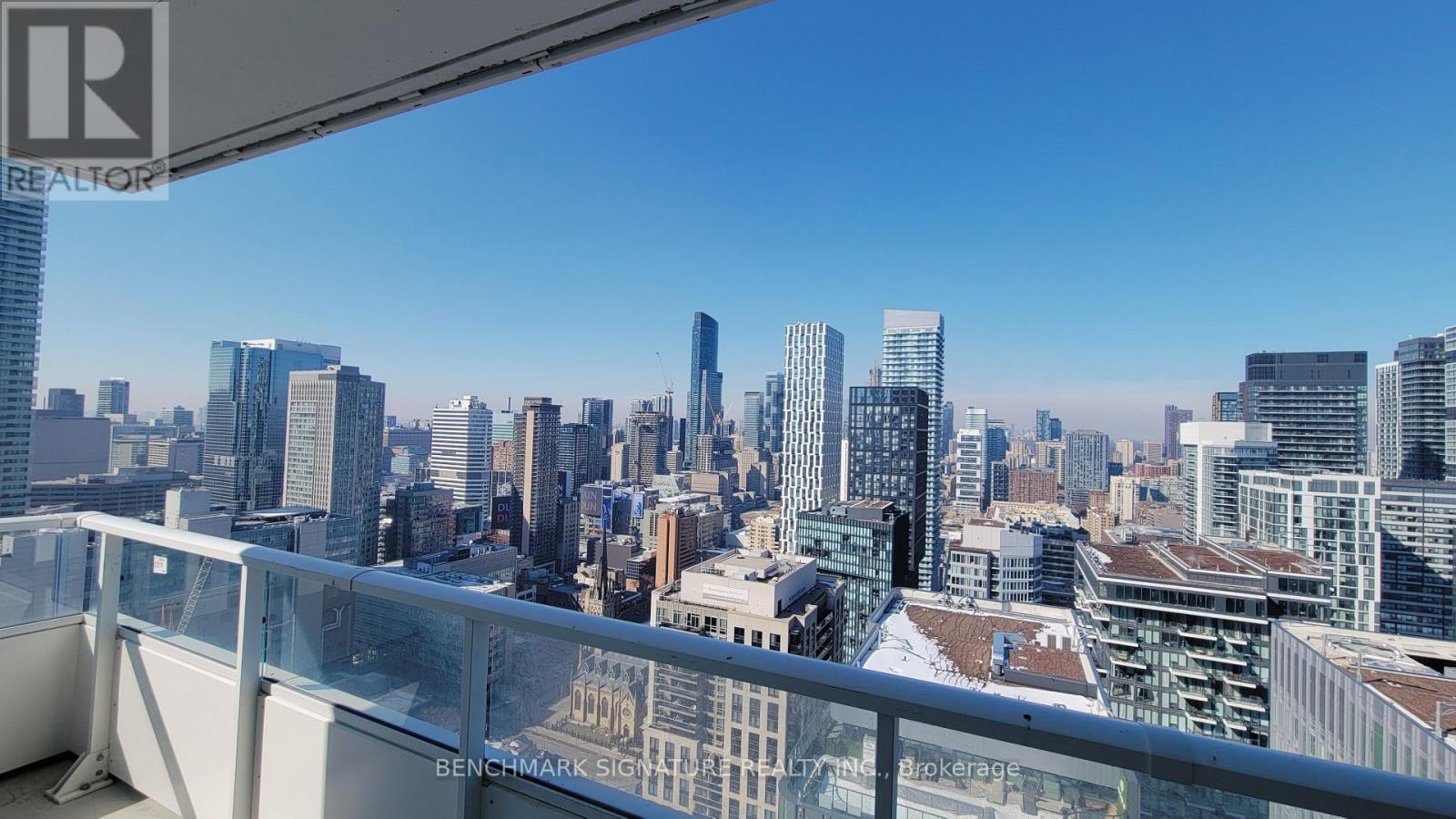 4011 - 88 Queen Street E, Toronto, Ontario  M5C 0B6 - Photo 2 - C12840060